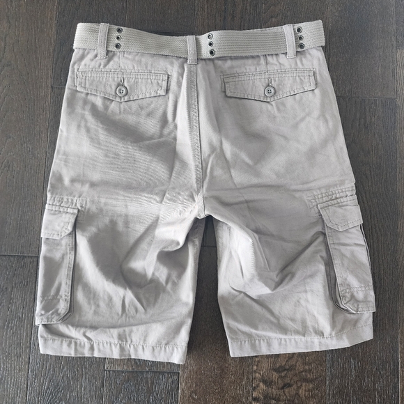 Men's Guess Cargo Shorts - Picture 2 of 7